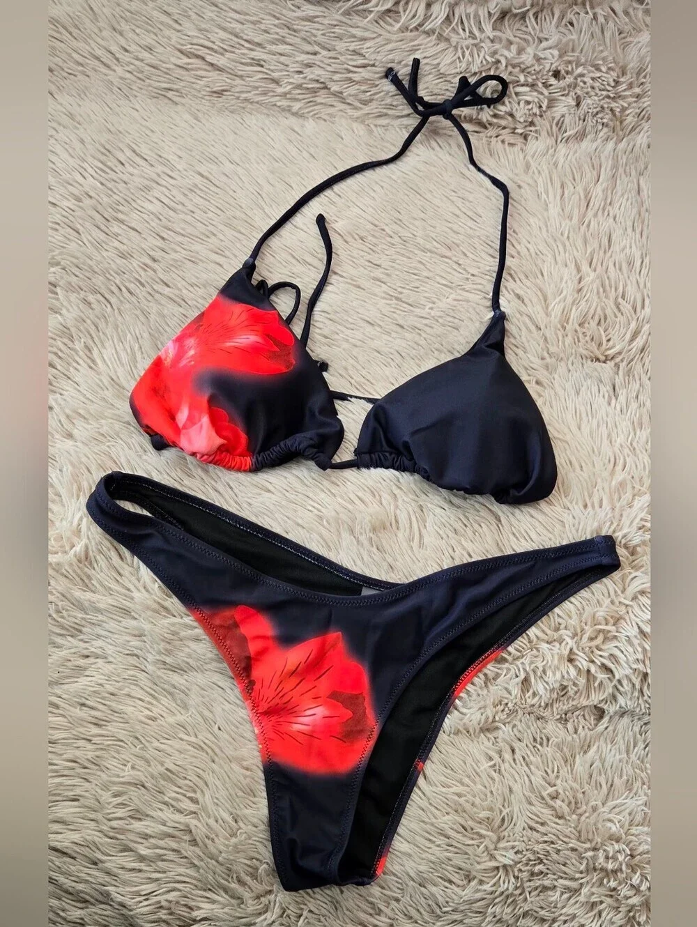 Makemechic black triangle